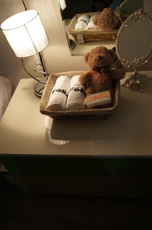 Feliz Guesthouse, Station *
