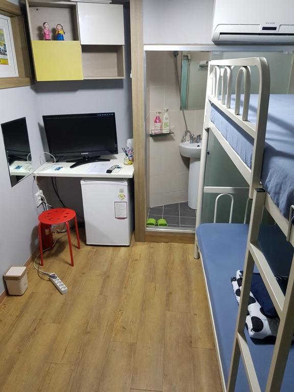 Hostel Feliz Guesthouse, Station Seoul