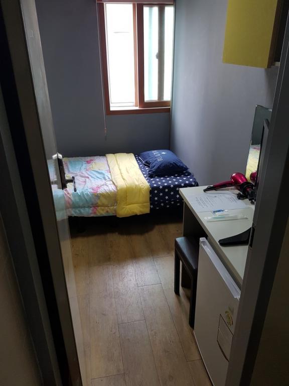 Feliz Guesthouse, Station Hostel