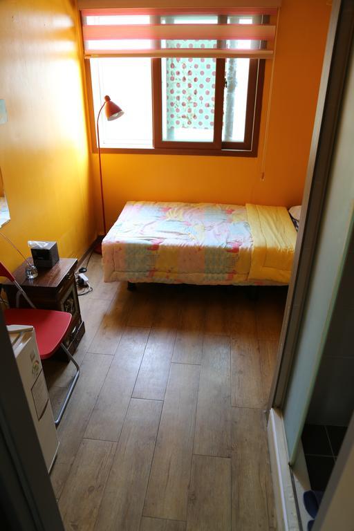 Feliz Guesthouse, Station *