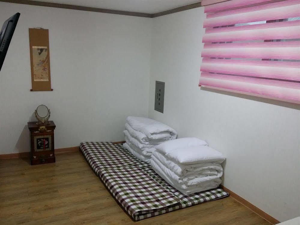 Hostel Feliz Guesthouse, Station